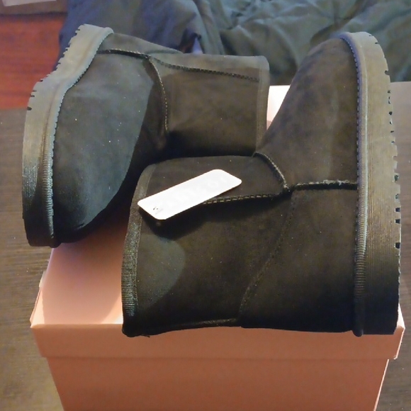 Josiny Womens Black Boots With Fur Inside Size 10 NWT & BOX - Picture 6 of 8